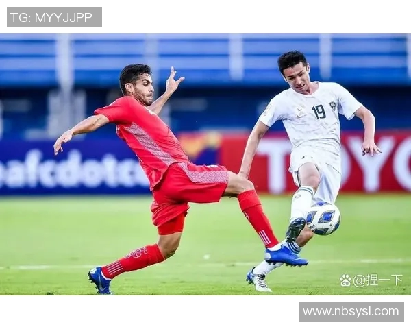 一米八中后卫足球球星崛起技压群雄助力球队勇闯顶级联赛 一米八中后卫足球球星崛起技压群雄助力球队勇闯顶级联赛