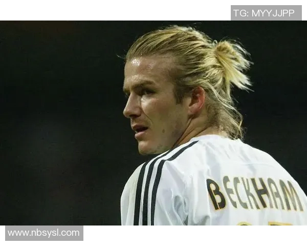 揭秘足球球星背后的发型师是谁 揭开明星发型的秘密与故事