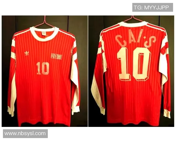 8号球衣下的传奇足球巨星：他们如何书写足球史上的辉煌篇章