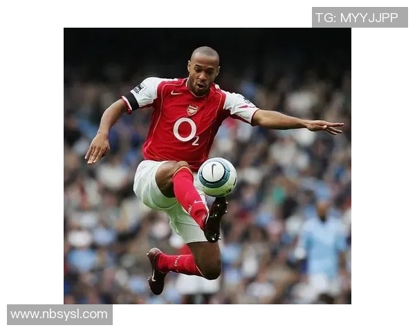 足球巨星精彩瞬间集锦盘点 领略传奇球员的锋芒与风采 足球巨星精彩瞬间集锦盘点 领略传奇球员的锋芒与风采